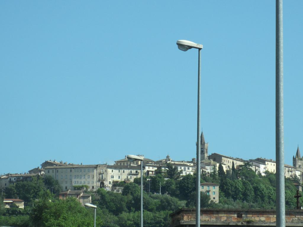 Valle Degli Ulivi Appartamento Terni Eksteriør billede
